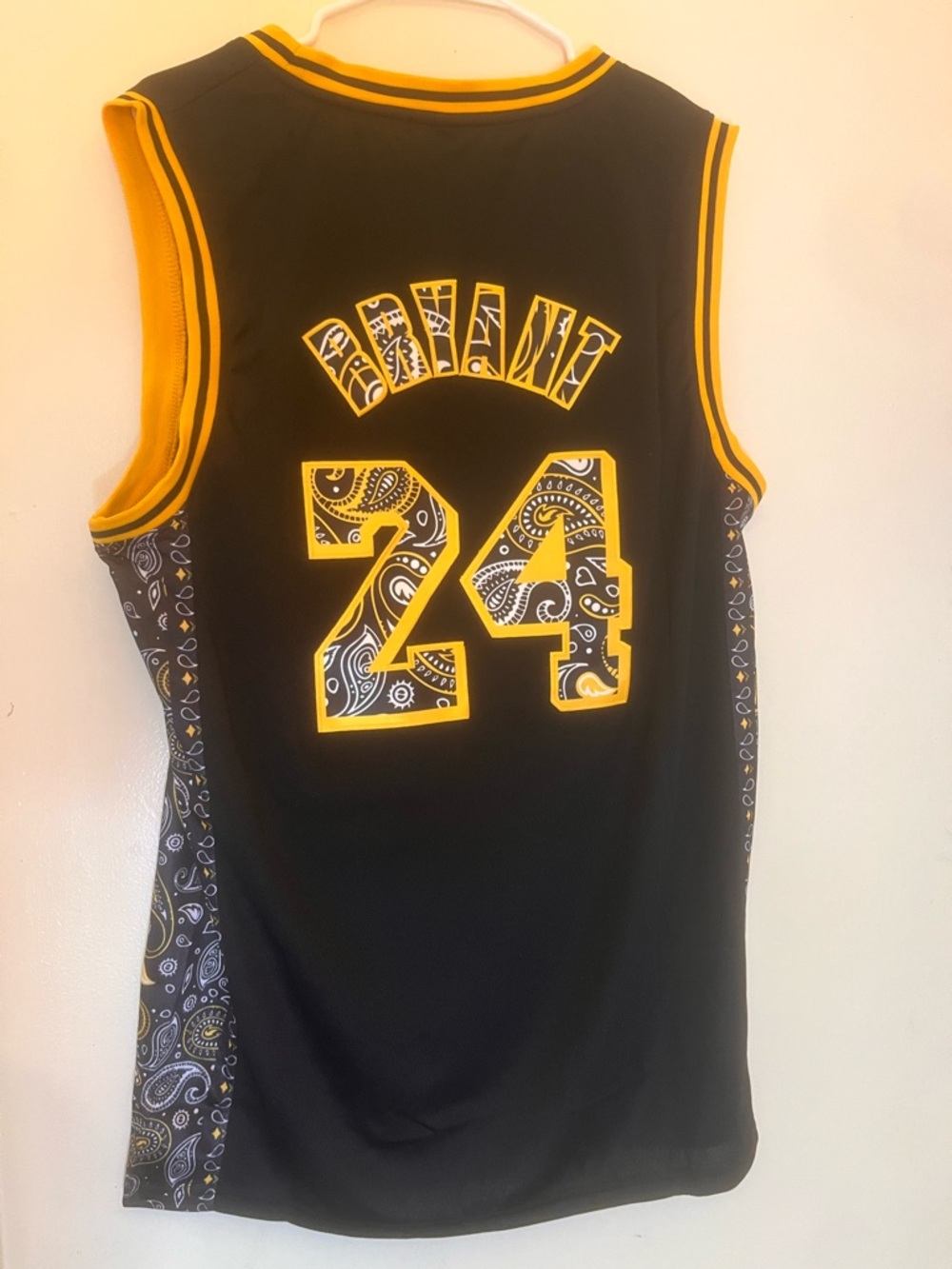 paisley bryant  embroidered los Angeles jersey